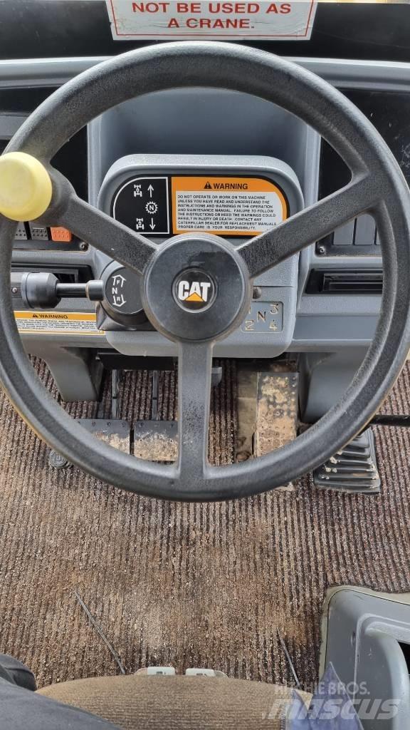 CAT 428 C Turbo Rýpadlo-nakladače