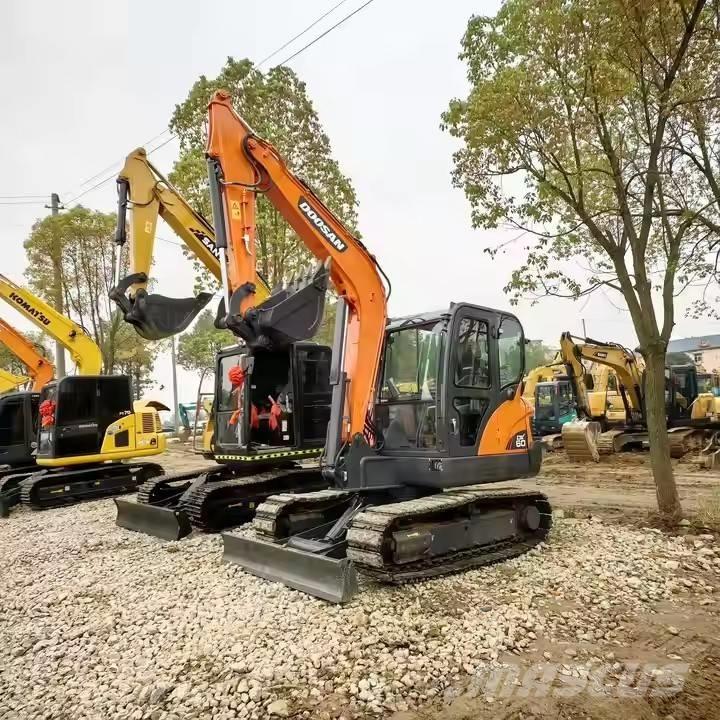 Doosan DX 60 Pásová rýpadla