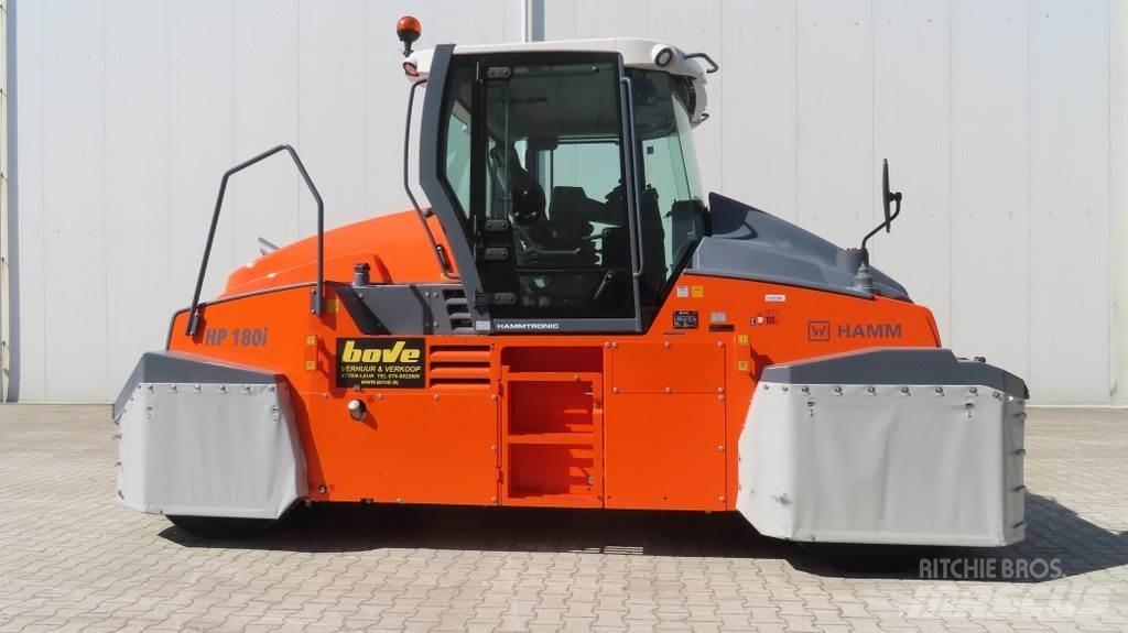 Hamm HP 180i Pneumatikové válce
