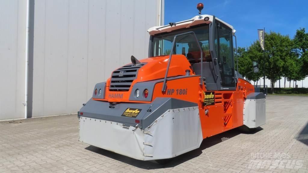 Hamm HP 180i Pneumatikové válce
