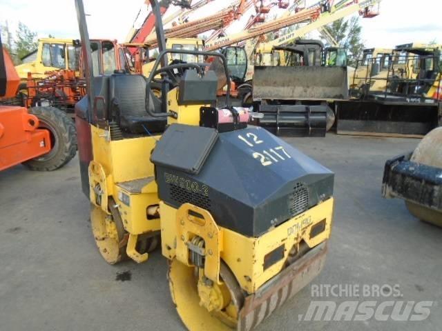 Bomag BW 900-2 Tandemové válce