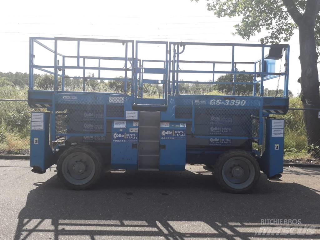 Genie GS 3390 Nůžková zvedací plošina