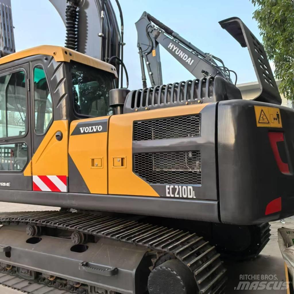 Volvo EC 210 D Midi rýpadla 7t - 12t