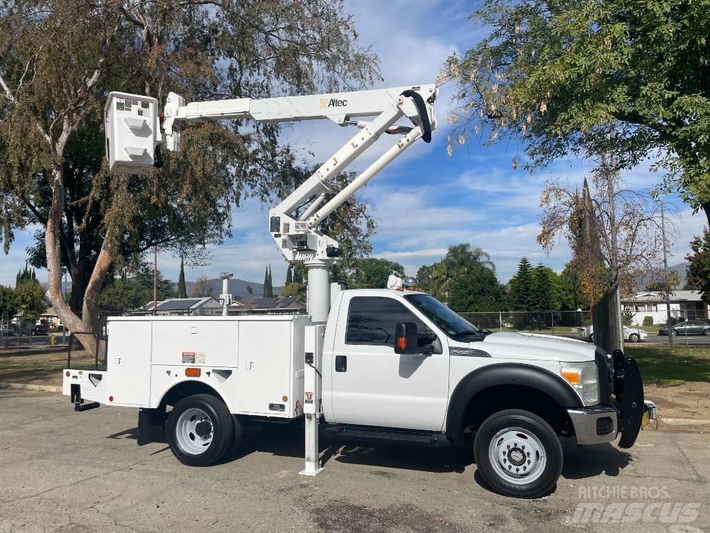 Ford F 550 Další
