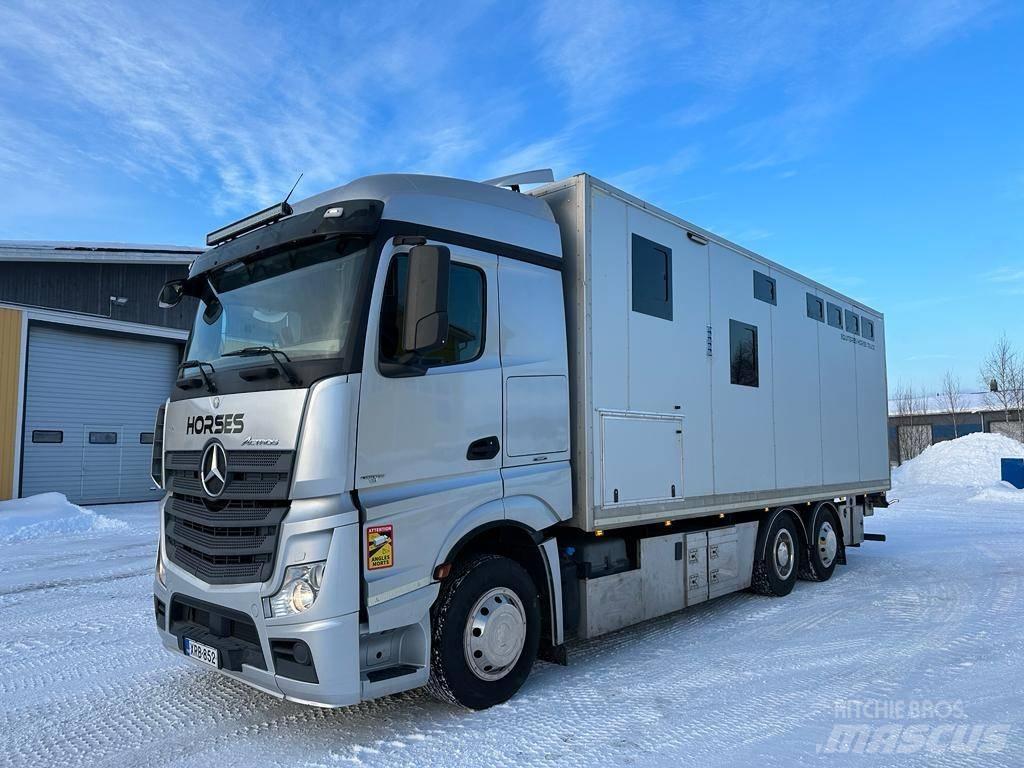 Mercedes-Benz Actros Vozy na přepravu zvířat