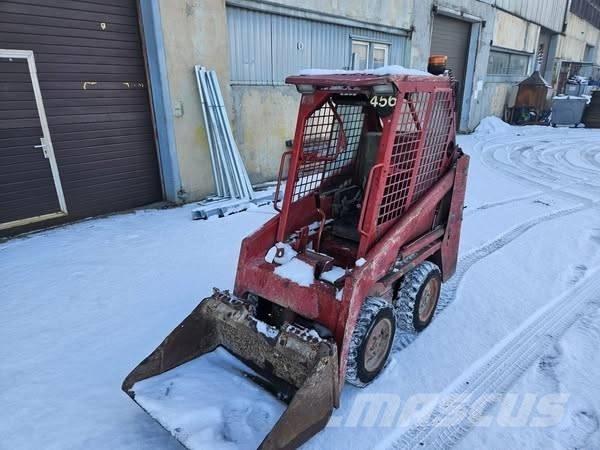 Bobcat 463 Smykem řízené nakladače