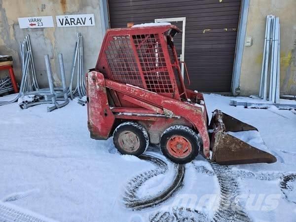 Bobcat 463 Smykem řízené nakladače