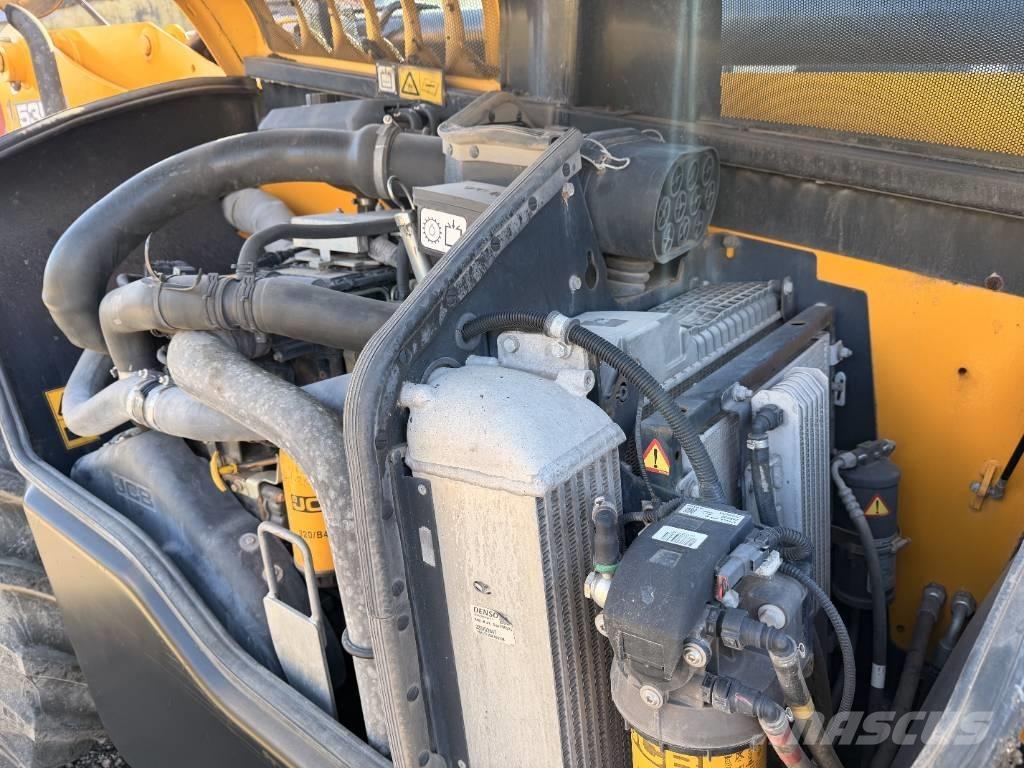 JCB 535-95 Teleskopické manipulátory