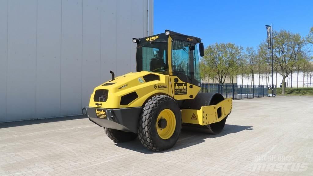 Bomag BW177 D-5 Tahačové válce