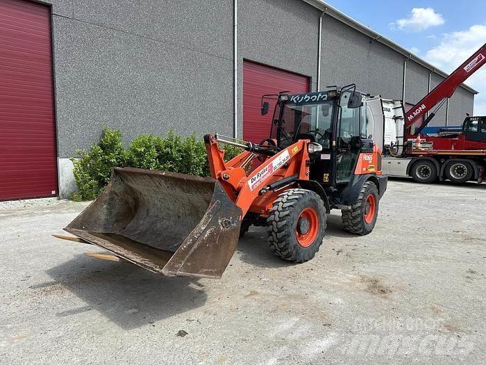 Kubota R065 Kolové nakladače