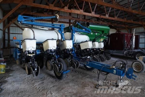 Kinze 3200 12R30 Sázecí stroje