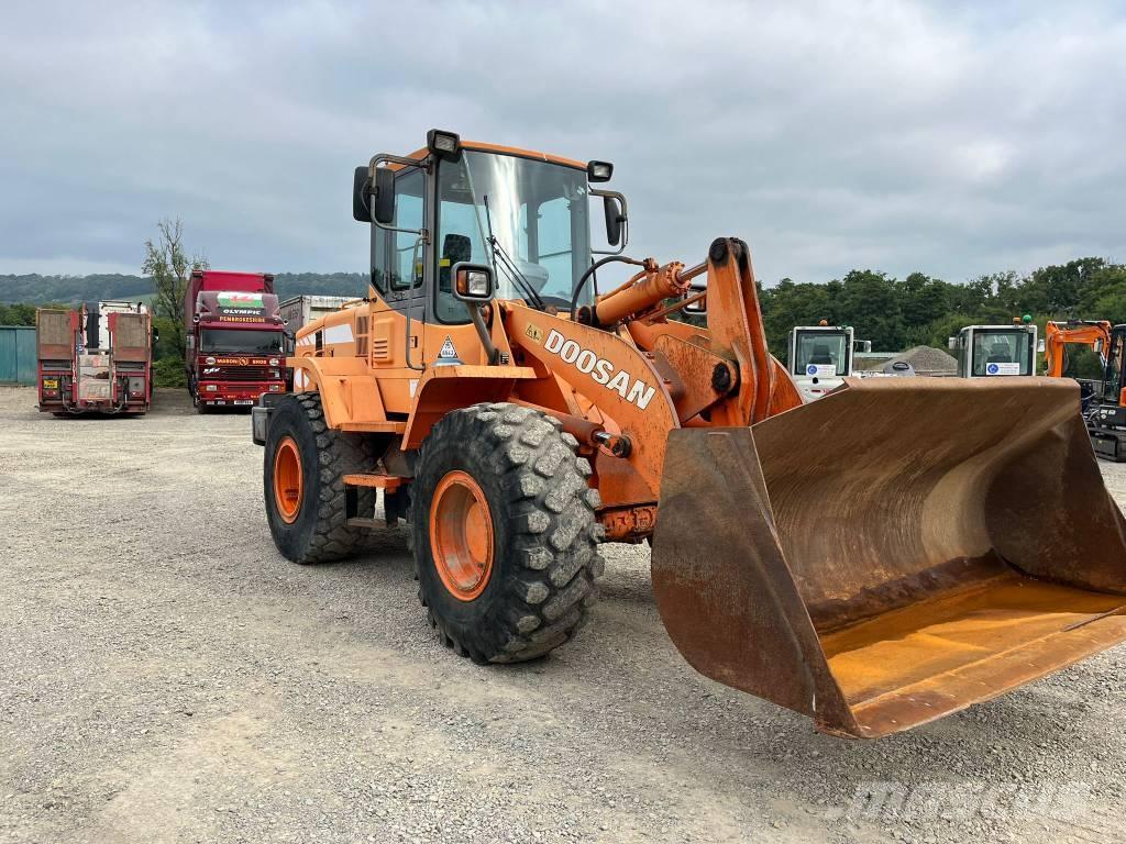 Doosan DL 200 Kolové nakladače