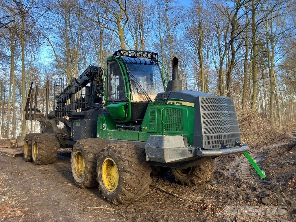 John Deere 1210 G Vyvážecí traktory