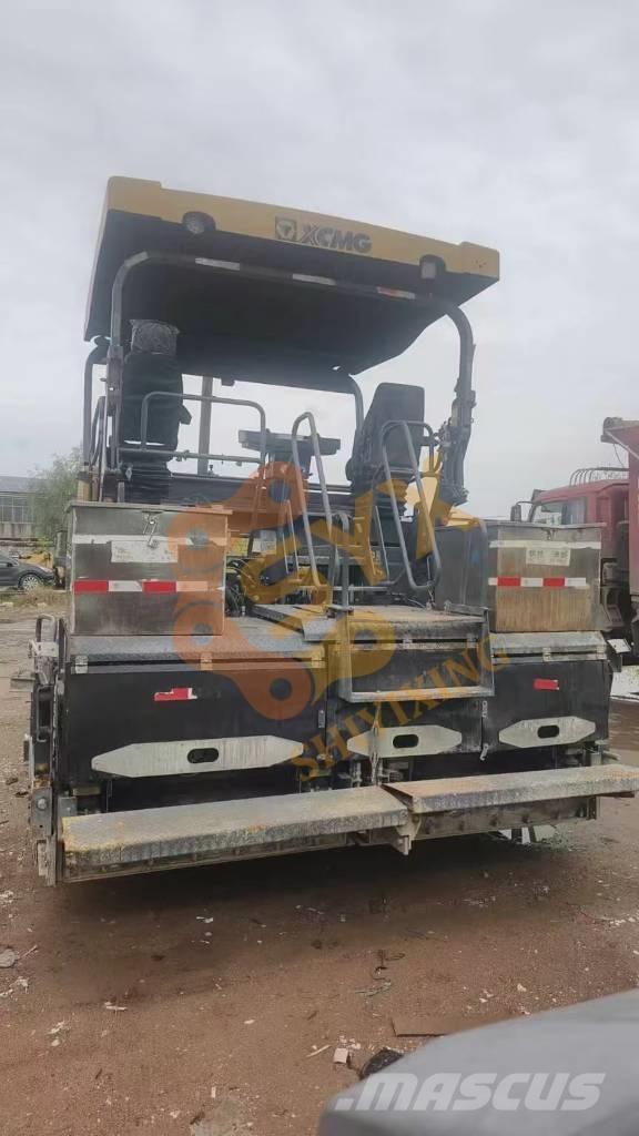 XCMG RP 903 Finišery