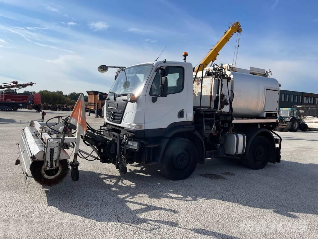 Unimog U20 Bluetec 5 Rozstřikovače asfaltu