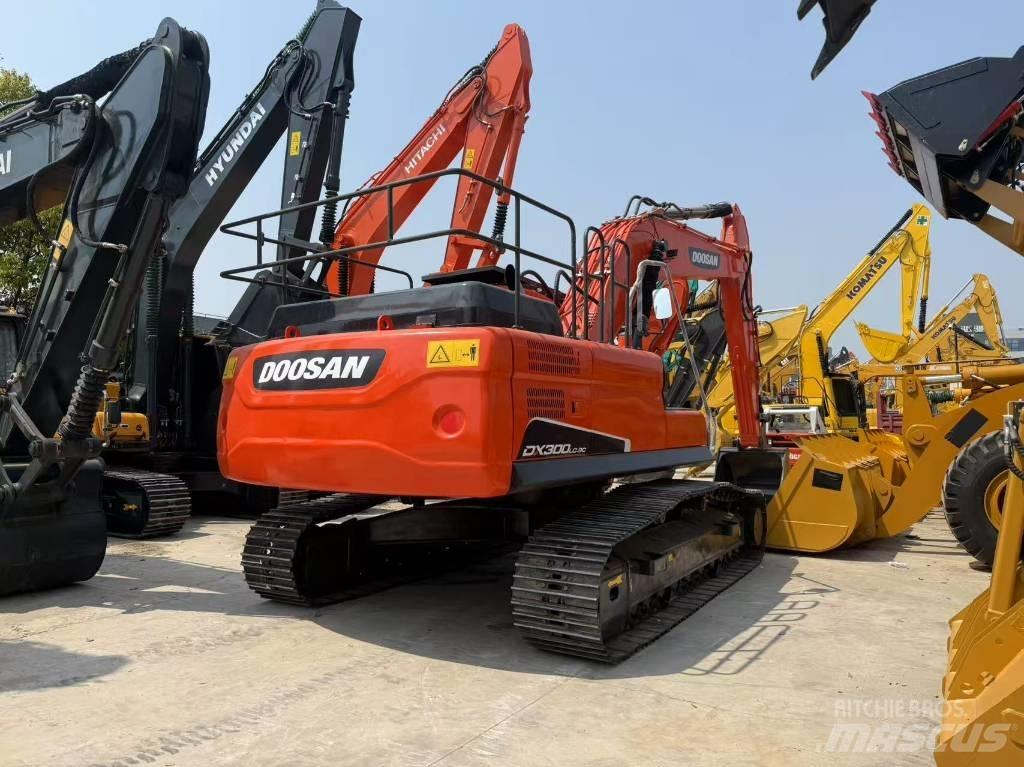 Doosan DX 300 LC Pásová rýpadla