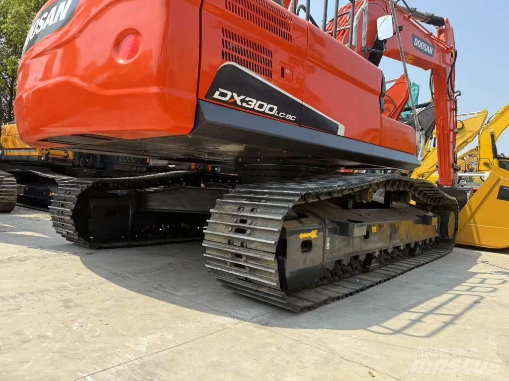 Doosan DX 300 LC Pásová rýpadla