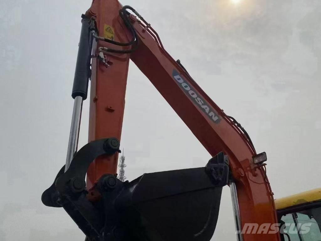 Doosan DX 60 Pásová rýpadla