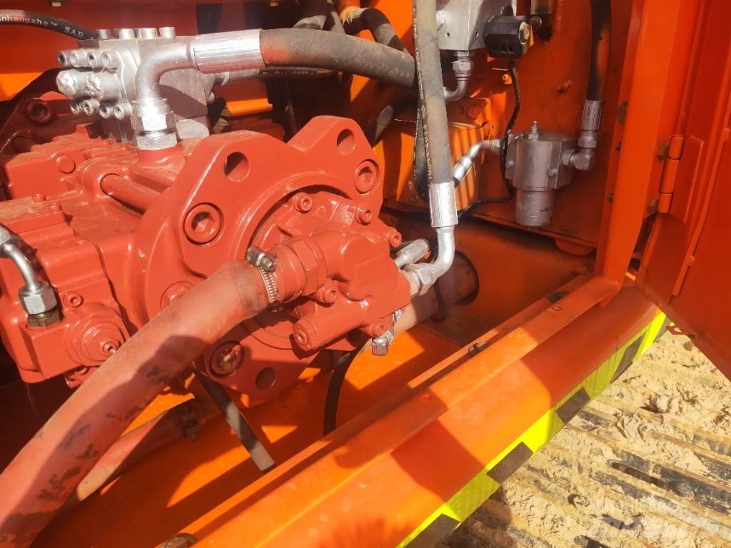 Doosan DH220LC-7 Pásová rýpadla