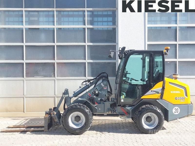 Giant G 3500 X-Tra Smykem řízené nakladače