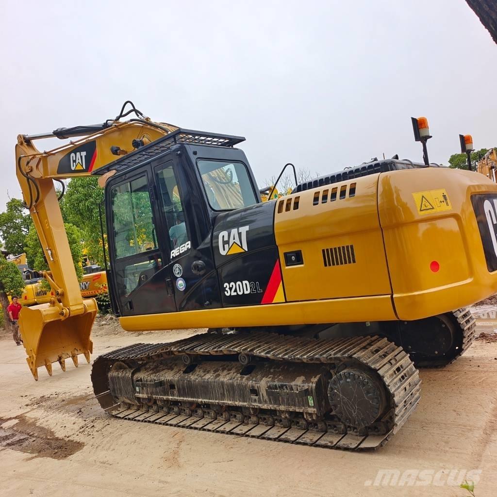 CAT 320 D2L Pásová rýpadla