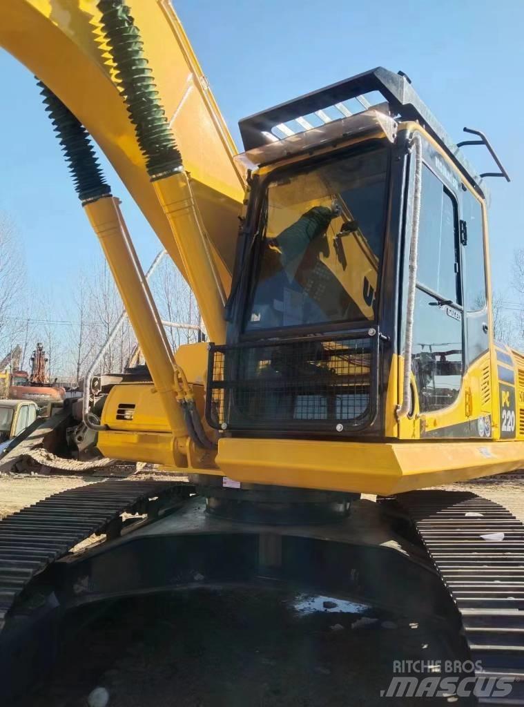 Komatsu PC 220-8 Pásová rýpadla