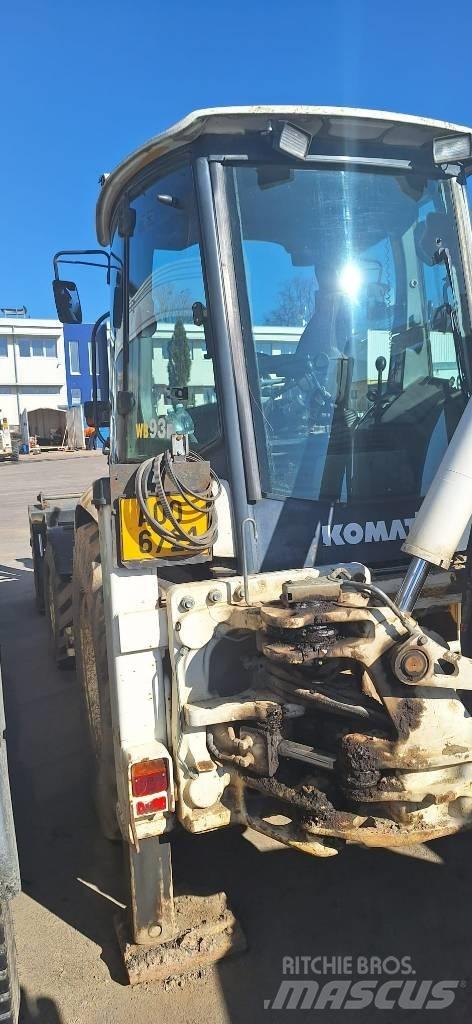 Komatsu WB 93 R-5 Rýpadlo-nakladače