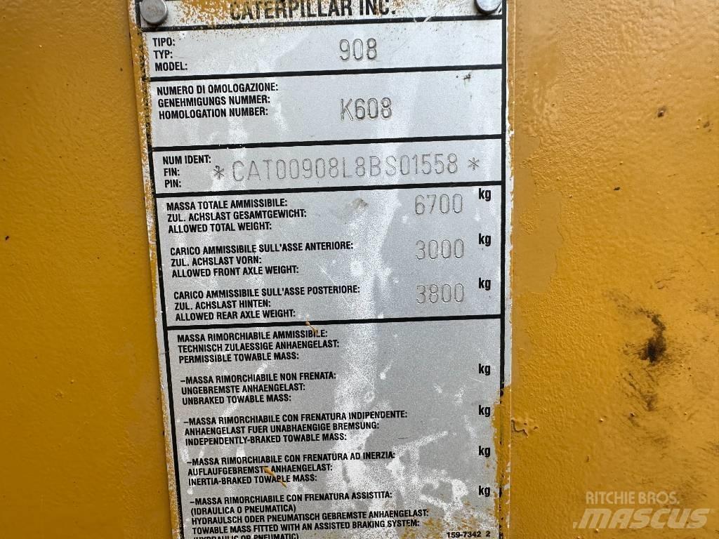 CAT 908 Kolové nakladače