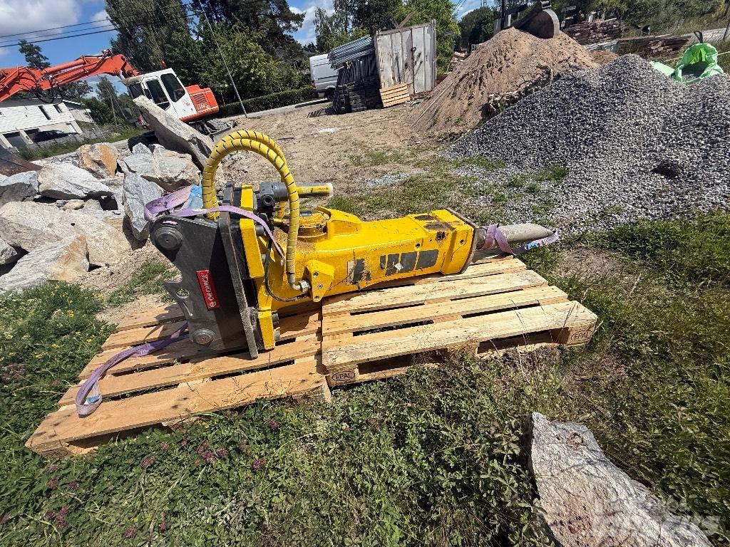 Epiroc SB 1102 Bourací kladiva / Sbíječky
