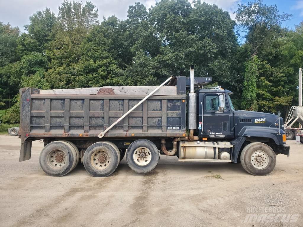 Mack CL713 Sklápěče