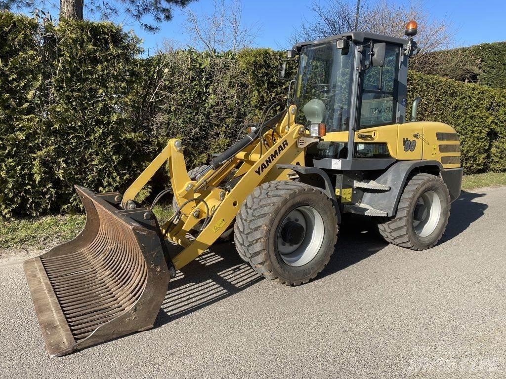 Yanmar V80 Kolové nakladače