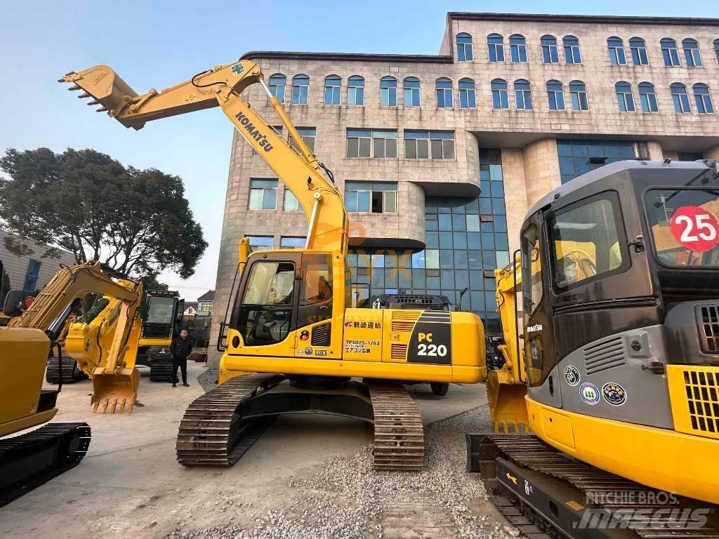Komatsu PC 220-8 Pásová rýpadla