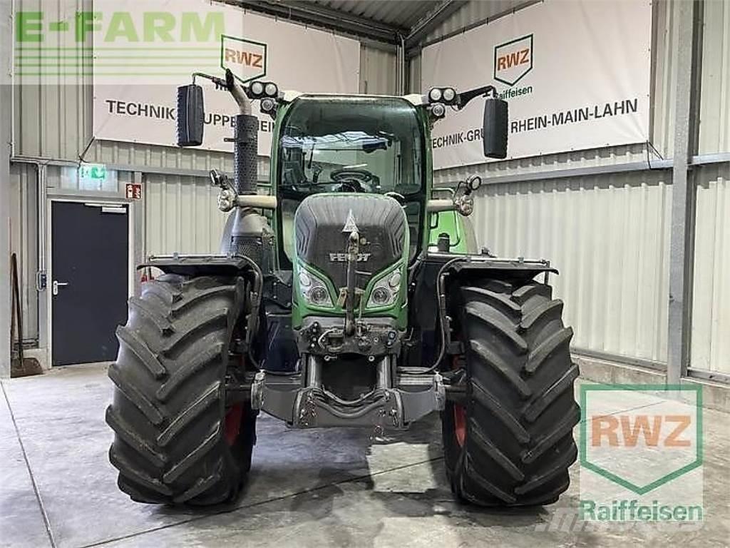 Fendt 724 vario Traktory