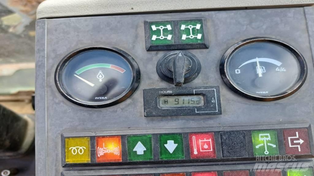 Liebherr 308 Kolová rýpadla