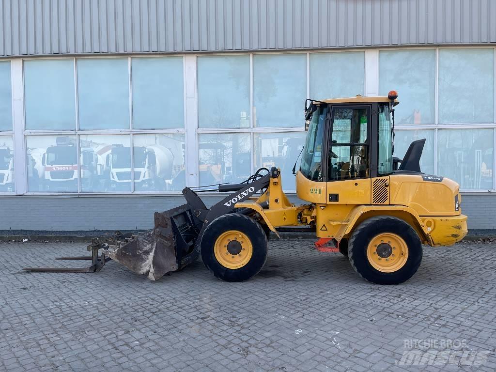 Volvo L 30 G  2017     CE Kolové nakladače