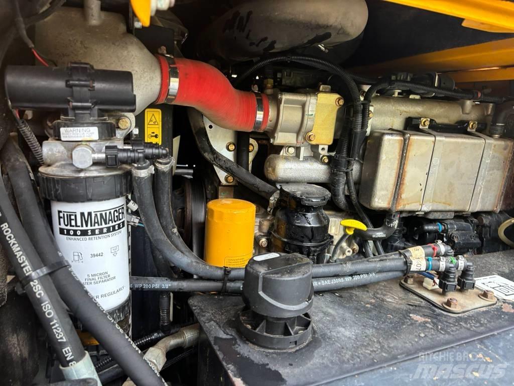 JCB 6 TST Vyklápěcí dempry