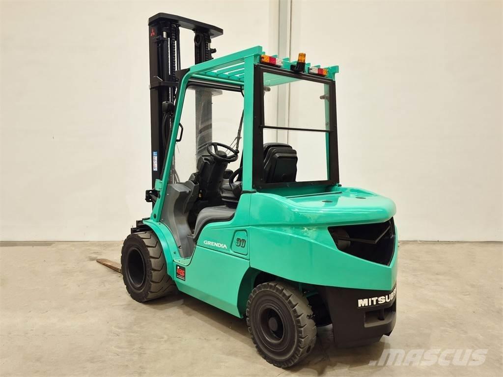Mitsubishi FD30NTD Dieselové vozíky