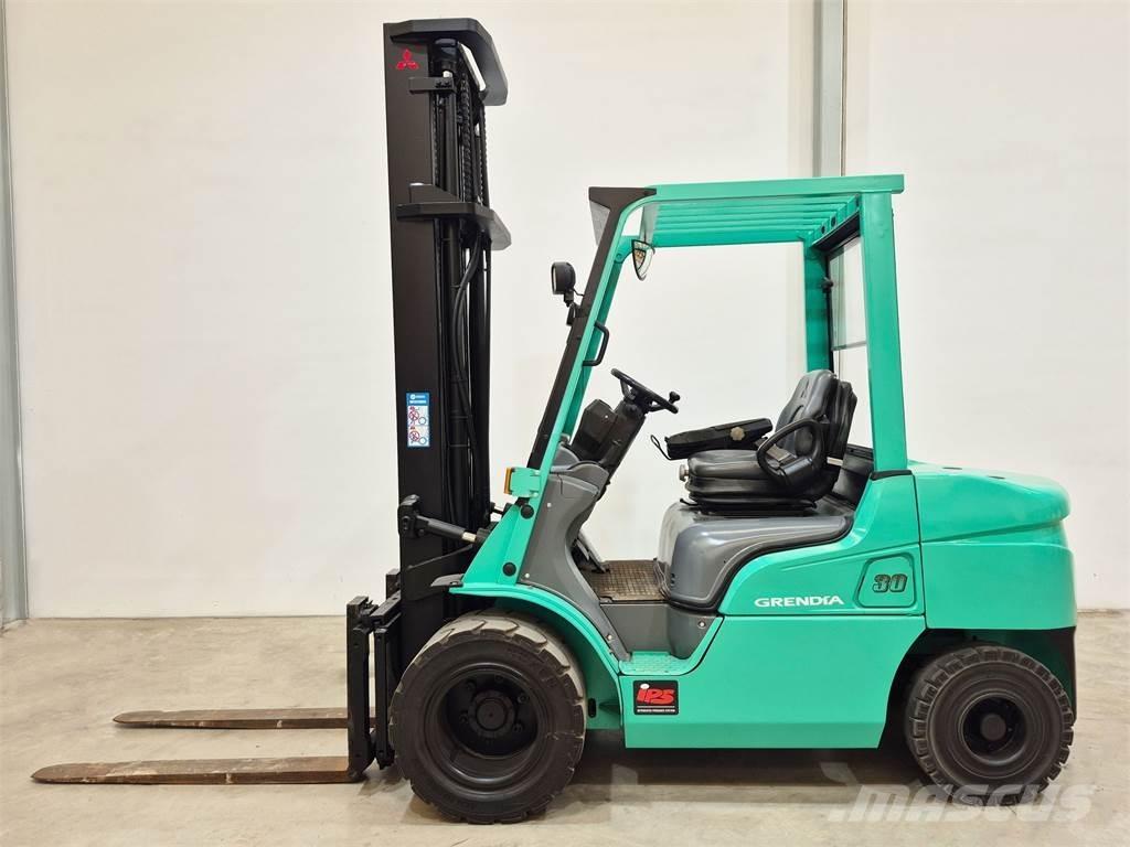 Mitsubishi FD30NTD Dieselové vozíky