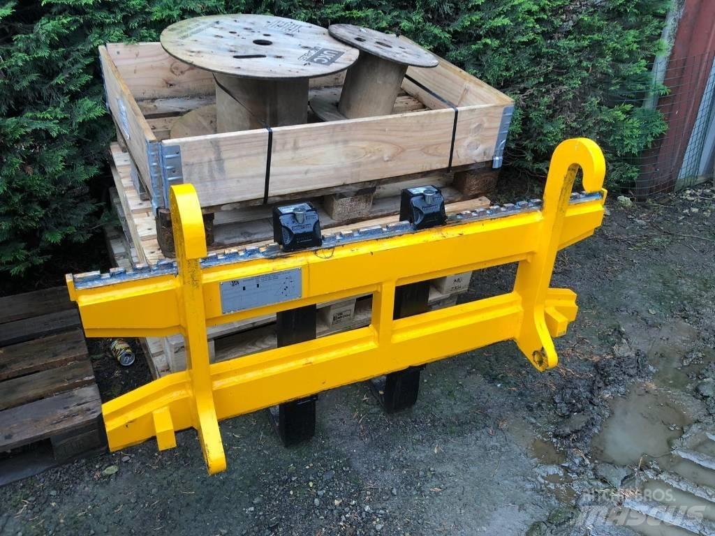 JCB PALLET FORKS Další nakladače, rypadla a příslušenství