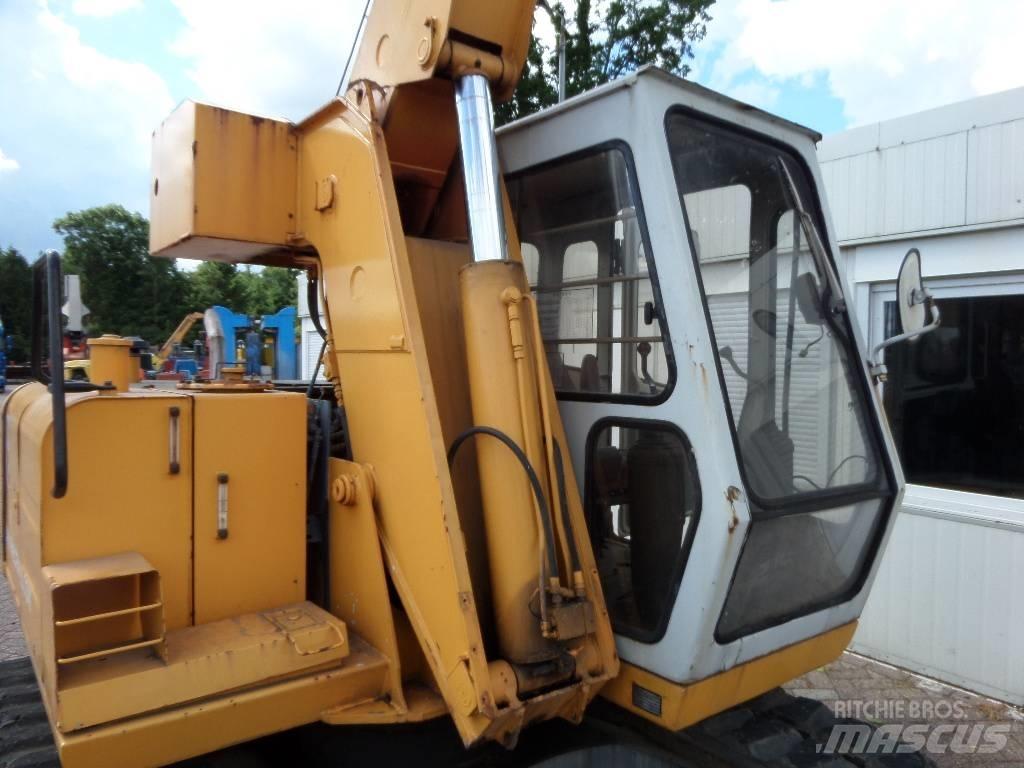 Hitachi EX 60 Pásové jeřáby