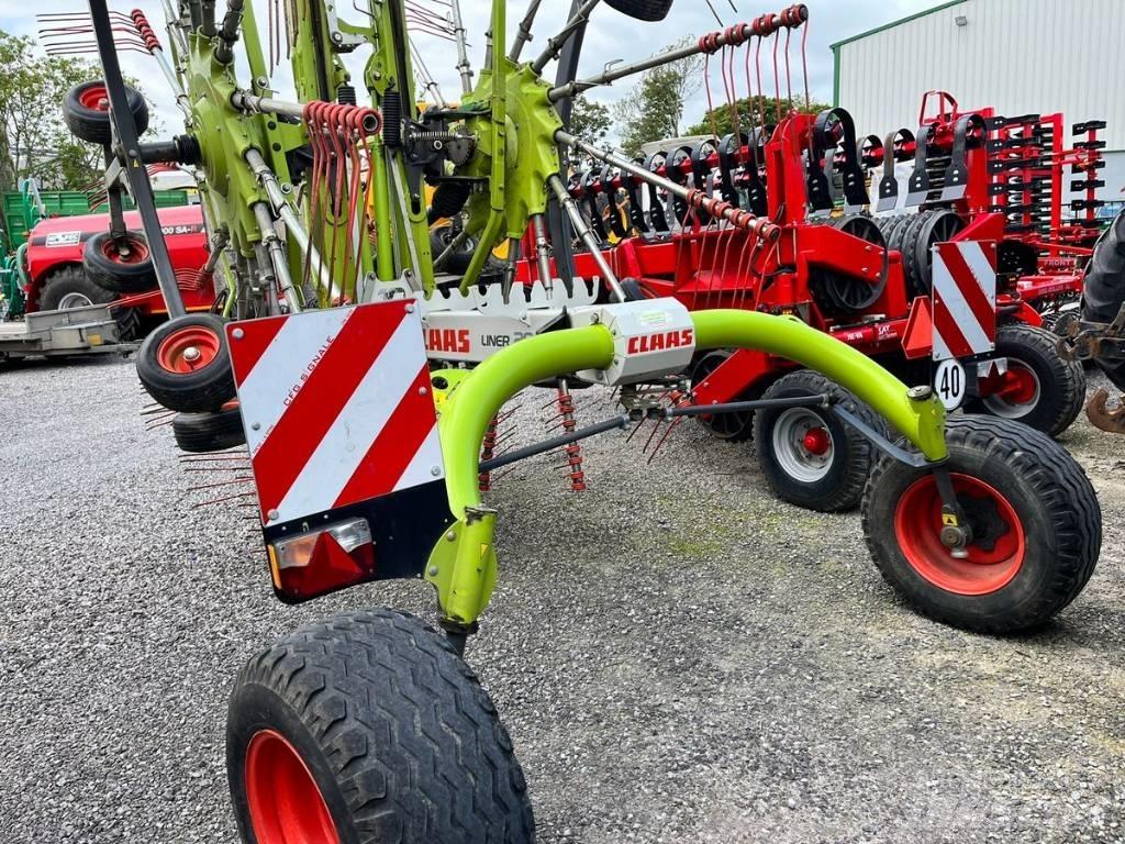 CLAAS Liner 2900 Obraceče a shrabovače sena