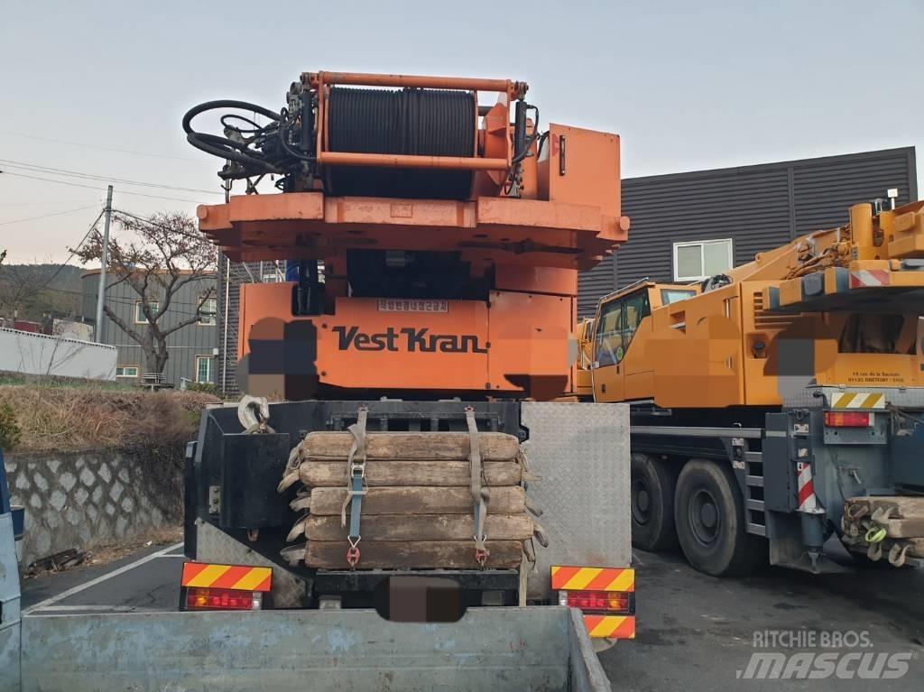 Demag AC 200 Univerzální terénní jeřáby