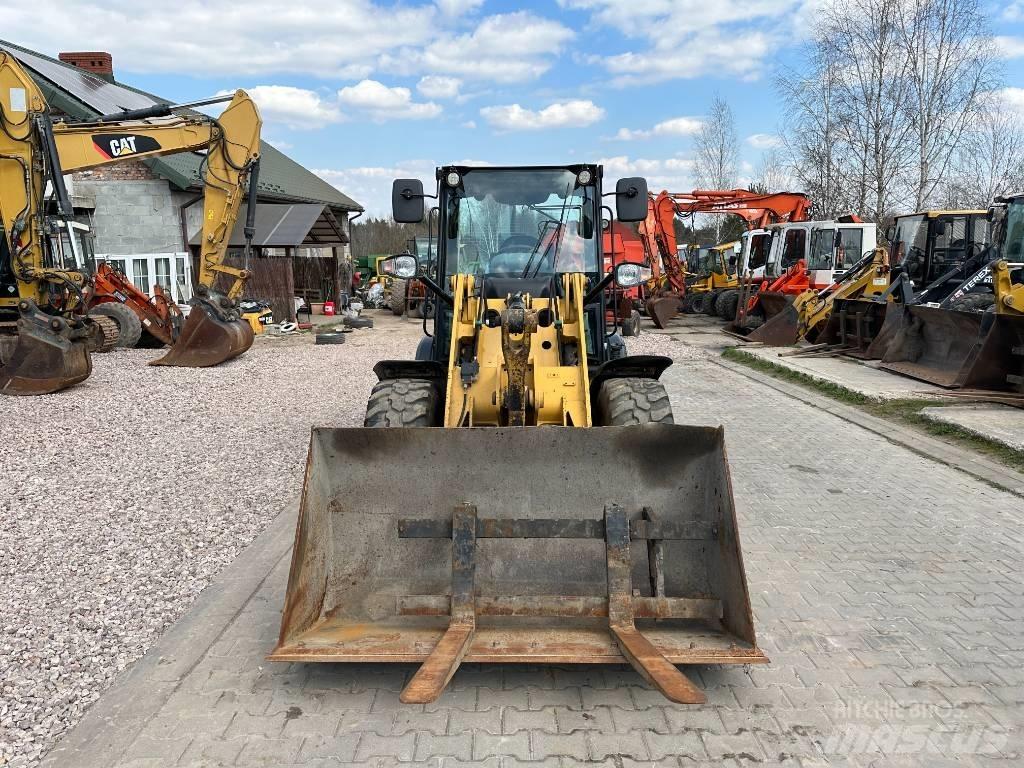 CAT 906 H 2 Kolové nakladače