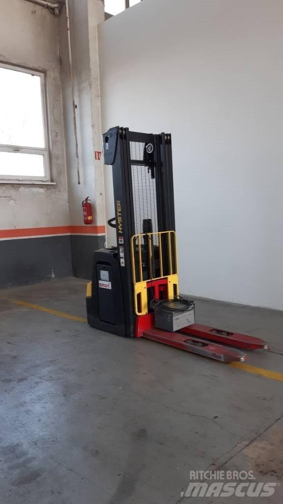 Hyster S1.6 Ručně vedené vysokozdvižné vozíky