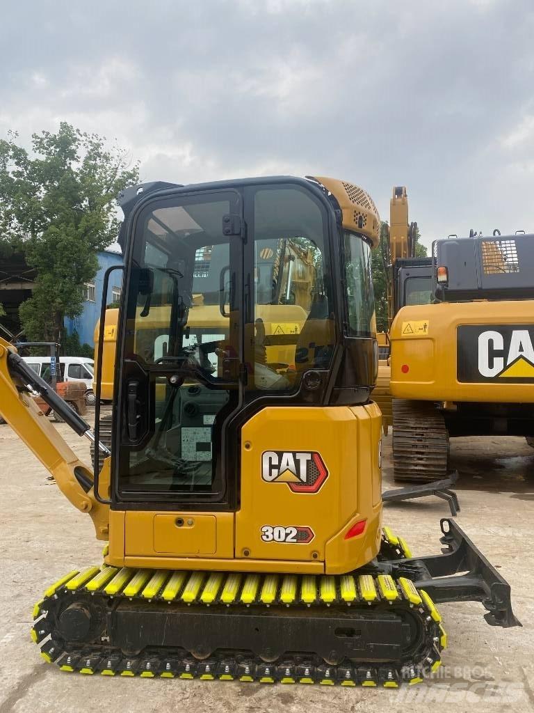 CAT 302 Mini rýpadla < 7t