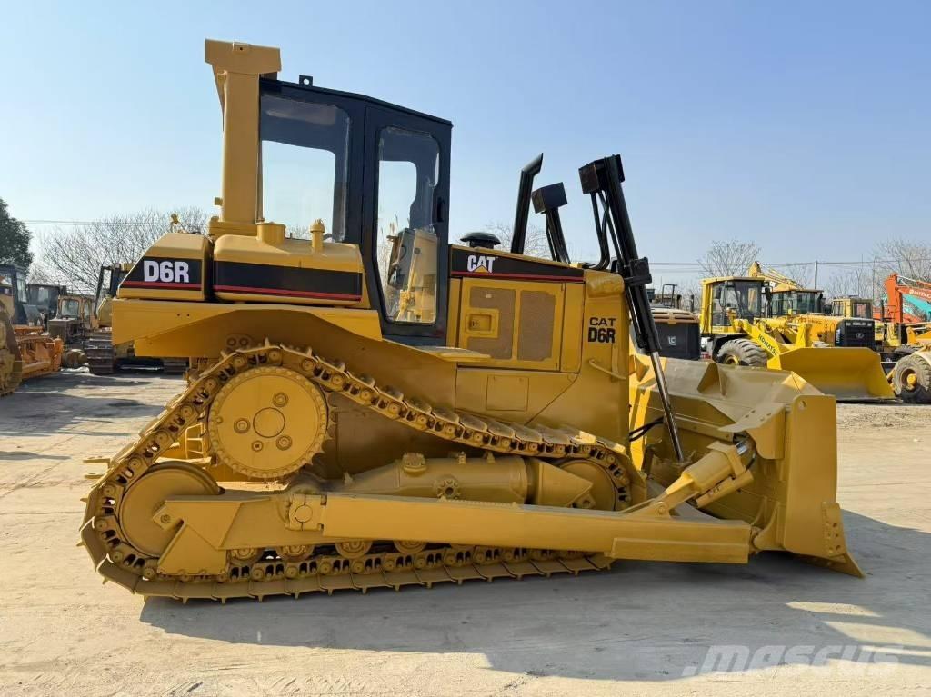 CAT D 6 R Pásové dozery
