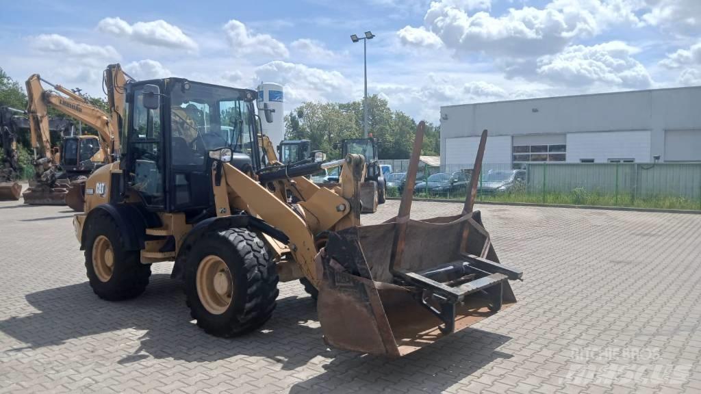 CAT 908 M Kolové nakladače