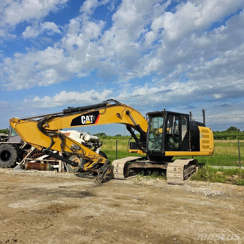 CAT 320 E Pásová rýpadla