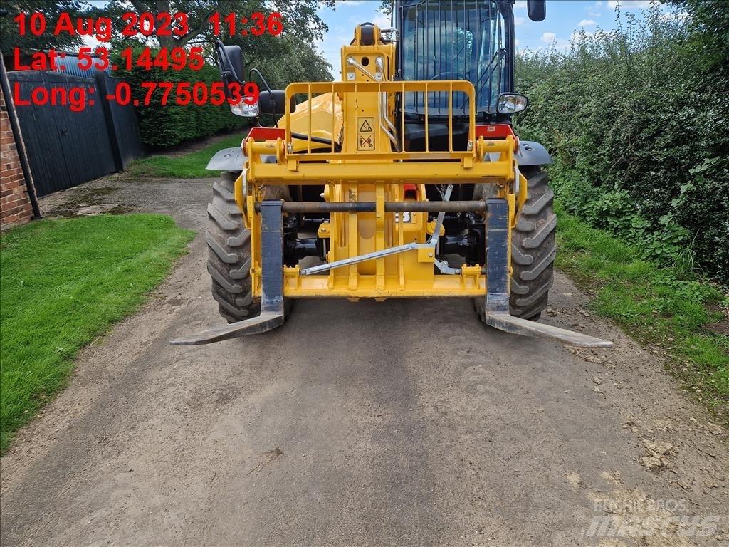 JCB 535-95 Teleskopické manipulátory