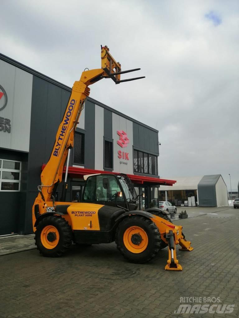 JCB 535-125 Teleskopické kolové nakladače